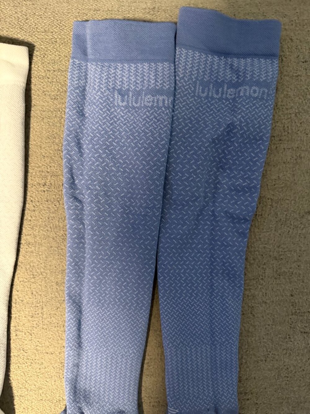 SET OF 2: Lululemon MicroPillow Compression Knee-High Running Socks SZ Large - Picture 9 of 12